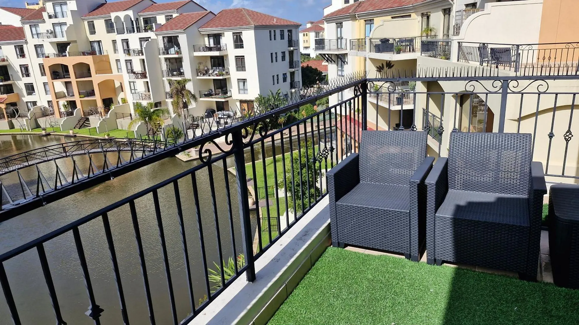 Island Club Apartment In Century City - 305 Ibiza Cape Town